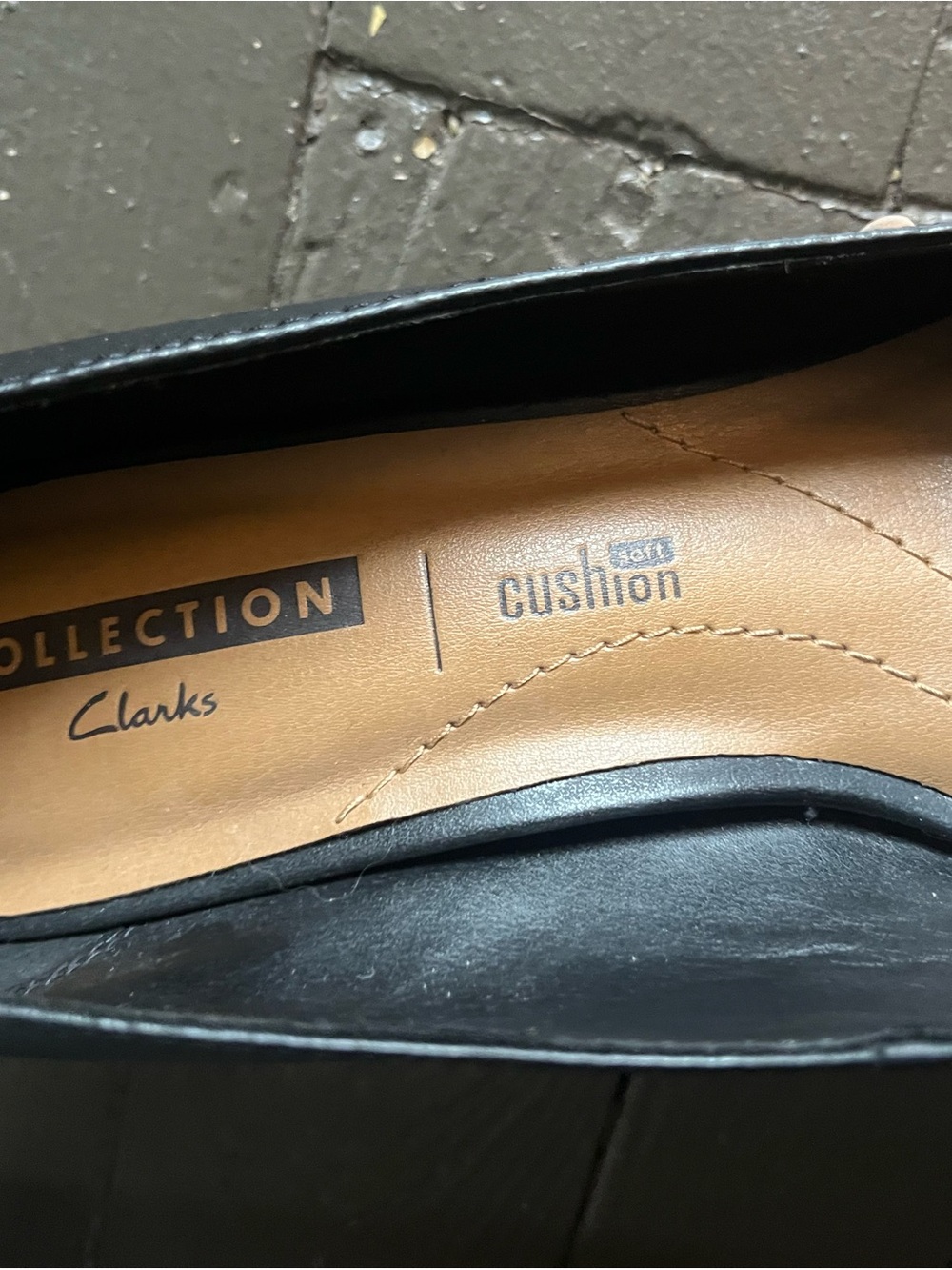 Clarks Crewso Maddie Black Pointed-Toe Low Heel Pumps - Picture 10 of 12